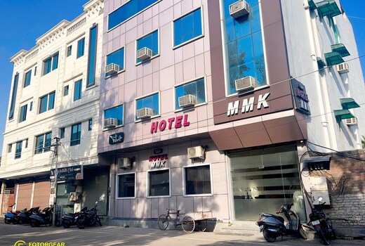 Hotel Mmk-500mtr from Kanpur Railway station