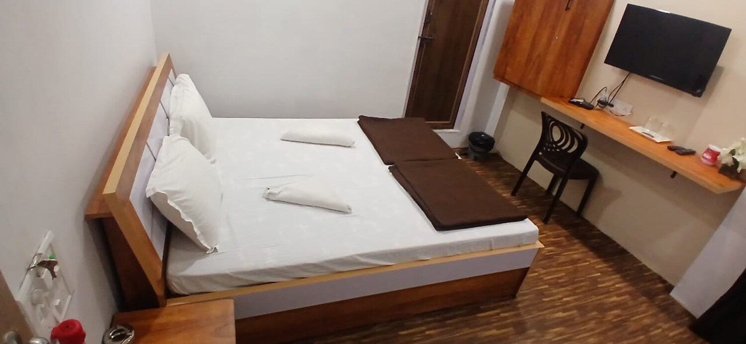 HOTEL KOHINOOR INN