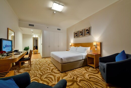 Oaks Liwa Heights Hotel Apartments