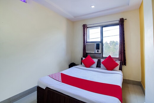Hotel O Anupam