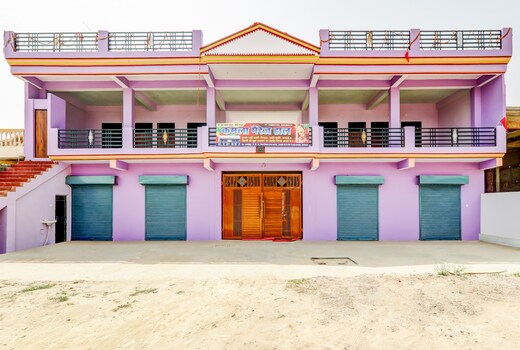 SPOT ON 79385 Hotel Kamla