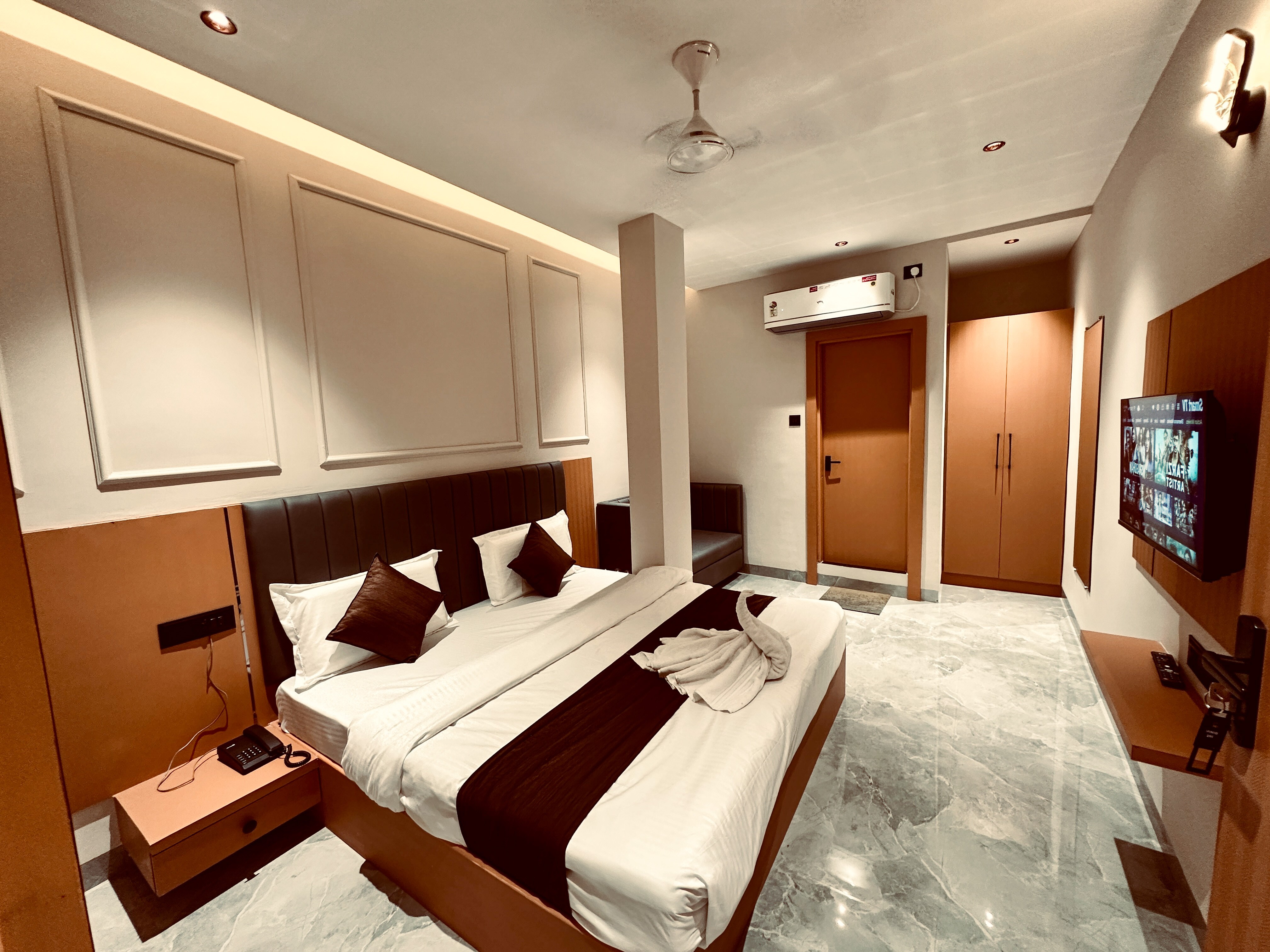 Hotel Balaji Inn, Ayodhya Bypass