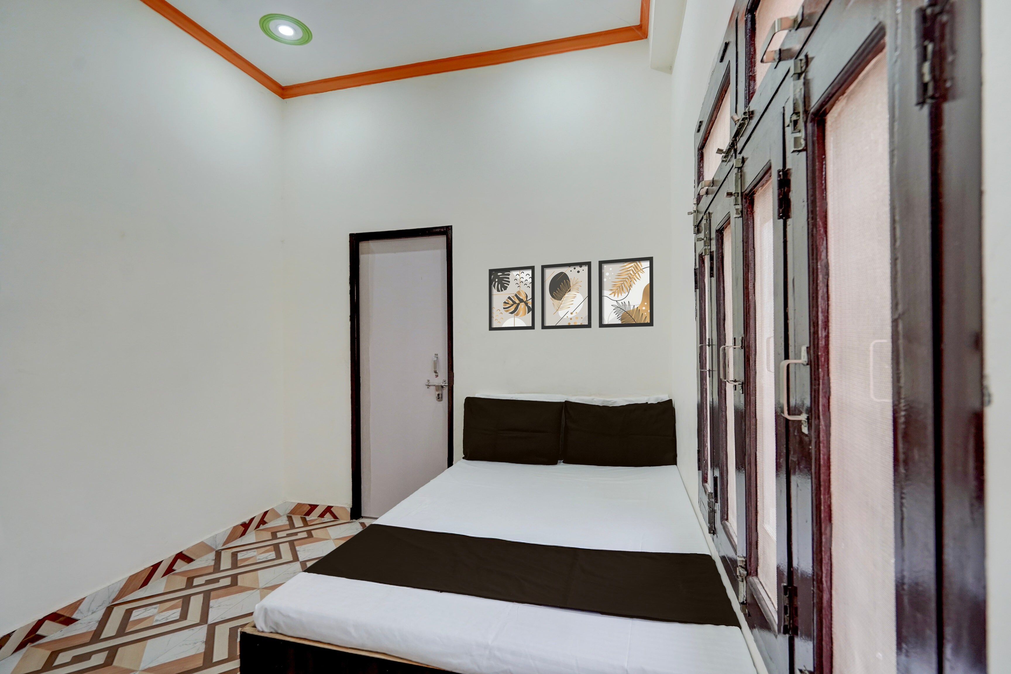 Hotel O Kv Building