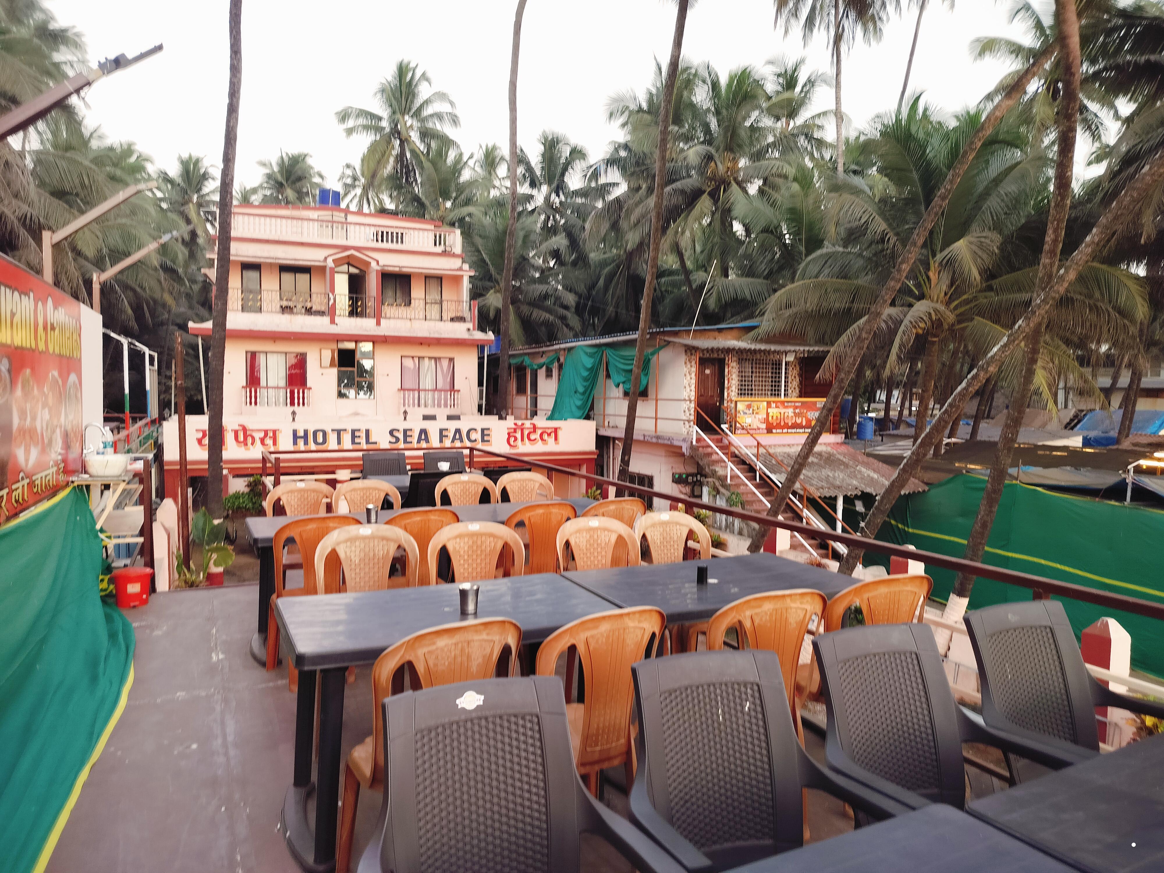 Hotel Sea Face (Near Murud Beach)