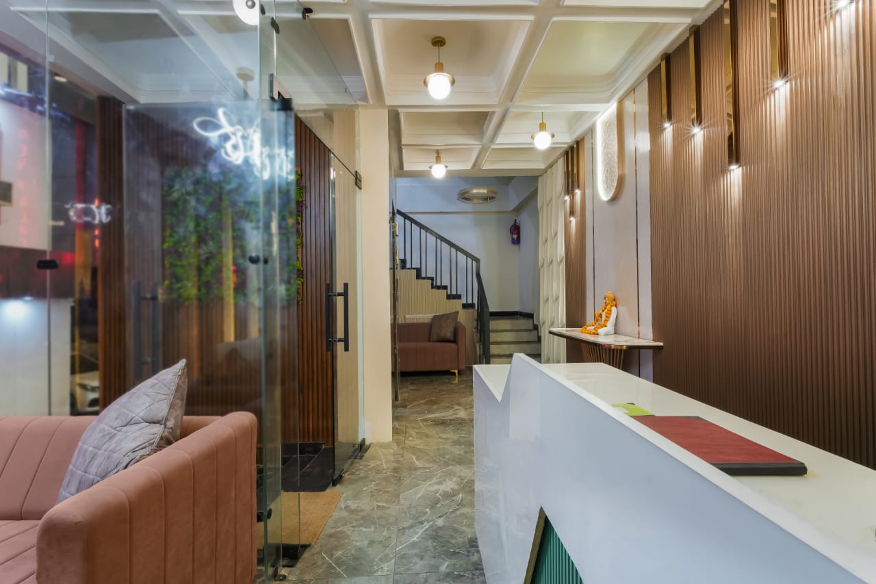 SG Royal Portico