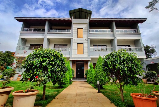 Mount Bliss Hotel