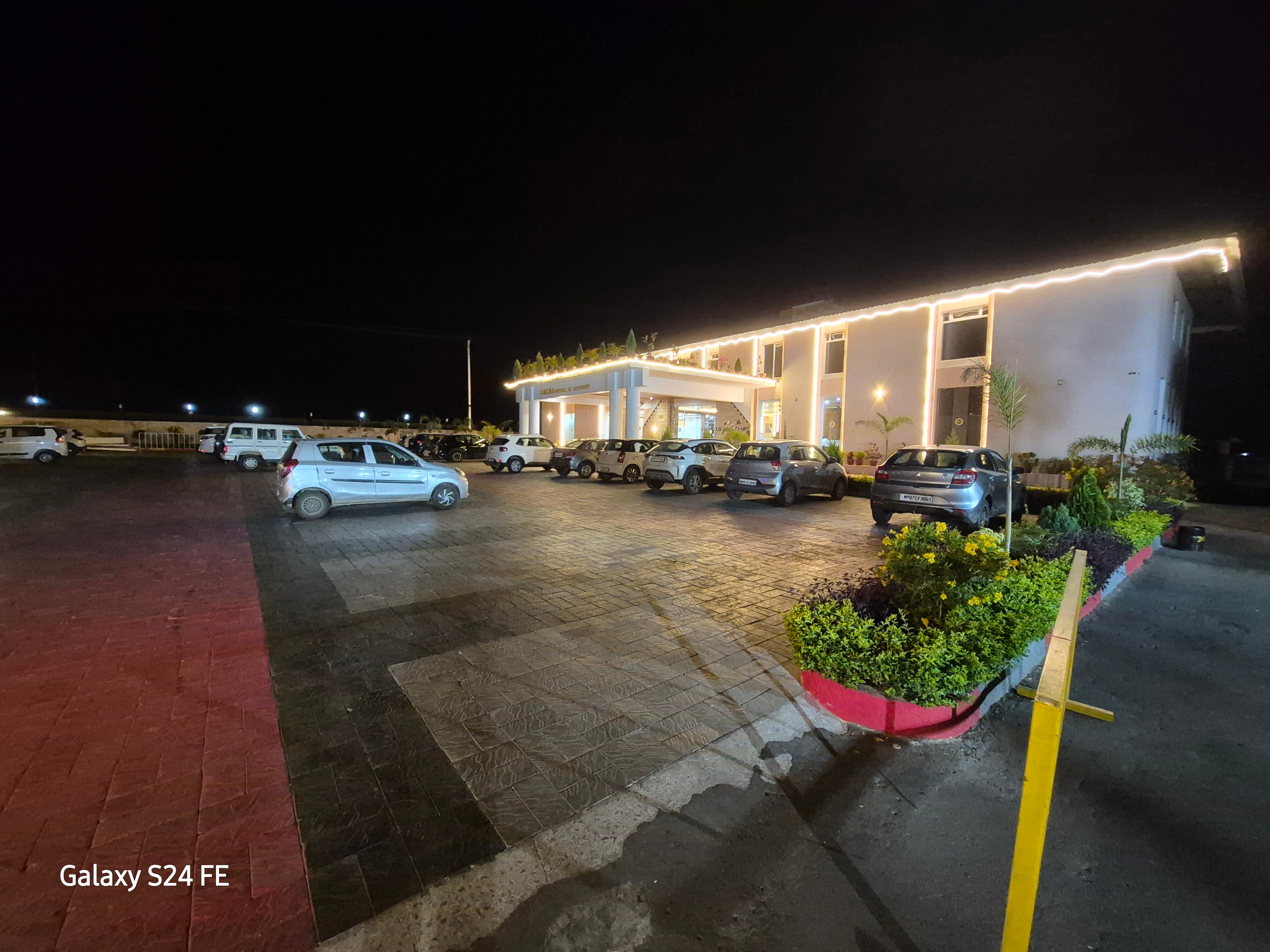 Jalsa Hotel And Resort