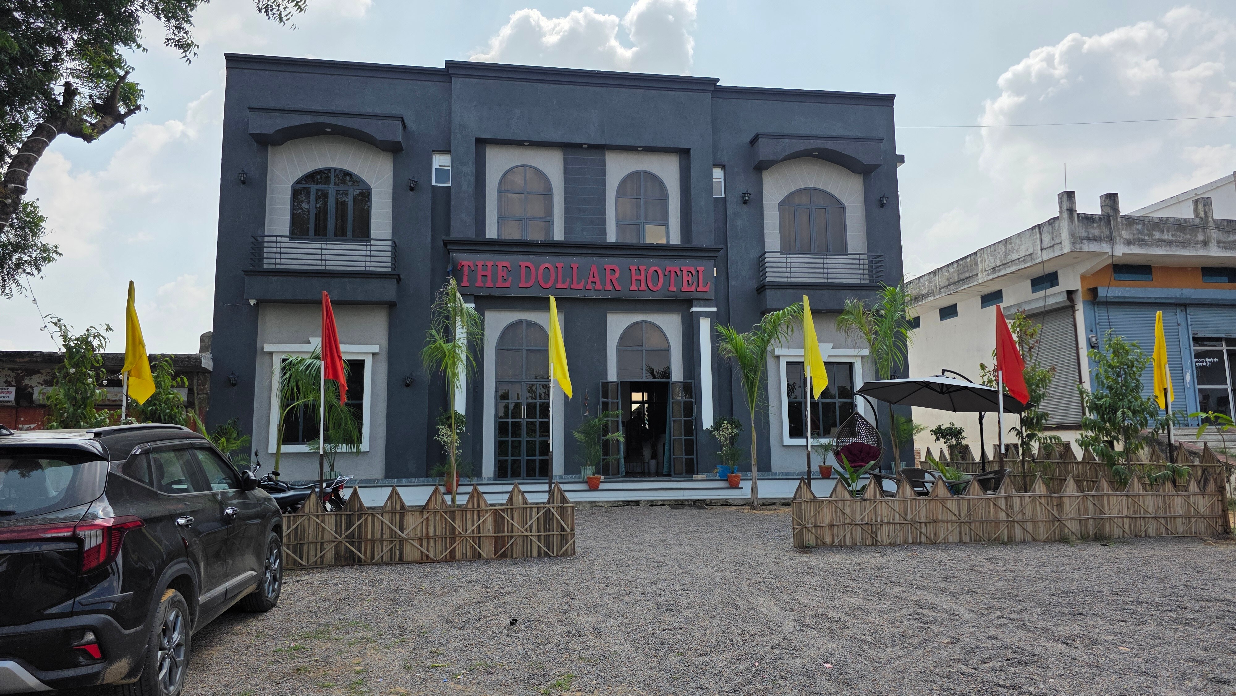 The Dollar Hotel & Resort