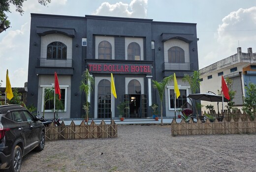The Dollar Hotel & Resort