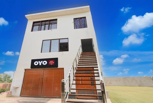 Hotel Aarya Inn