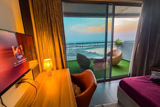 Vellostay Supernova Noida