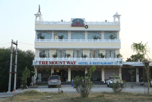 Mount Way Hotel & Restaurant