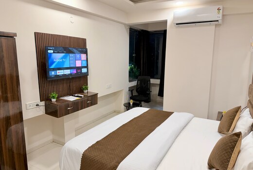 kiwi inn hotel, Vijay Nagar, Scheme No. 78