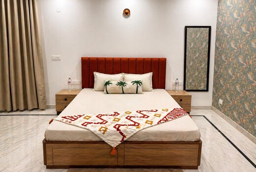 laya Luxe 2BR with Private Patio