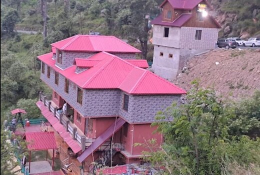 Safaya Paying Guest House and Home Stay