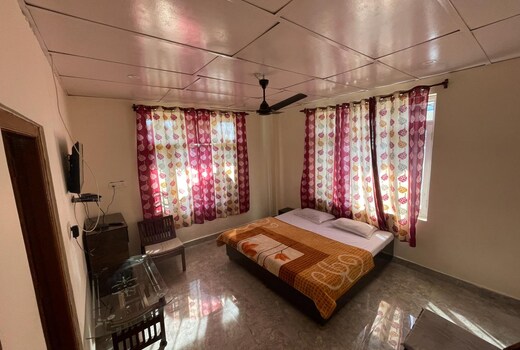 Shiva Guest House