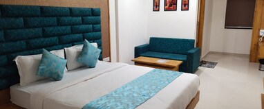 HOTEL GREEN PARK ANAND