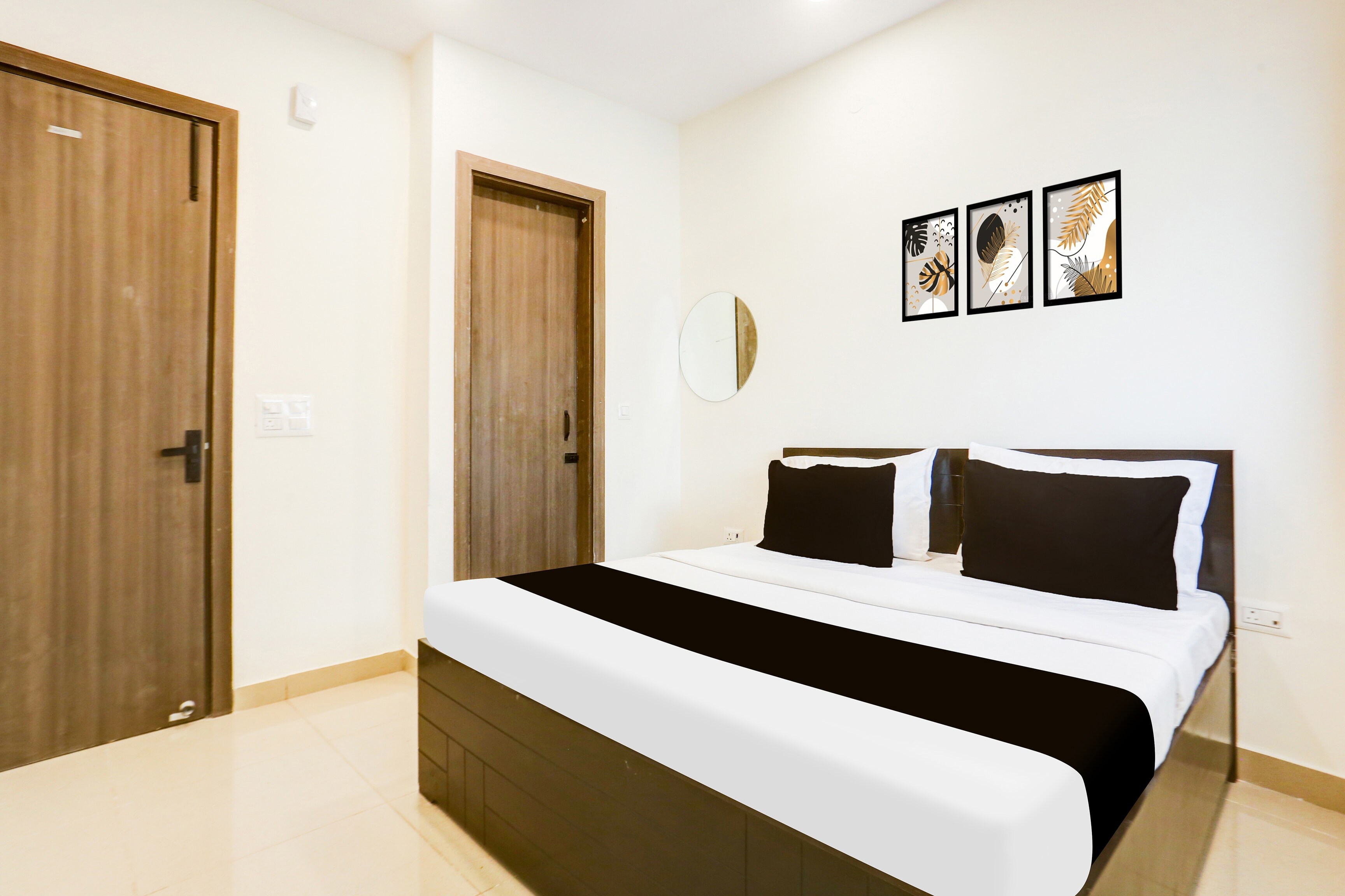 Super Hotel O A K Residency