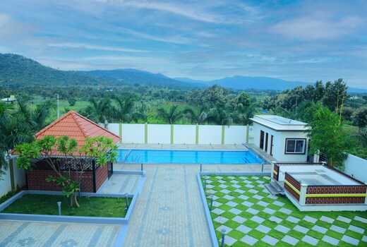 Kurunchi resorts