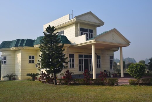 Abhay Farms