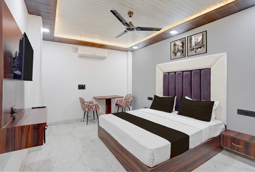 Super Townhouse Tuessday Suites Nearst Mr Bhatura Bala Sector 122