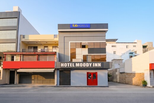 FabHotel Moody Inn Nawada