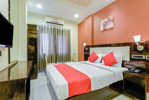 Hotel O Starlight INN