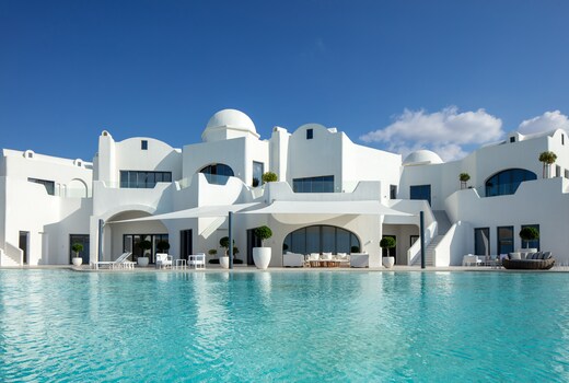 Anantara Retreat Santorini Abu Dhabi – Adults Only
