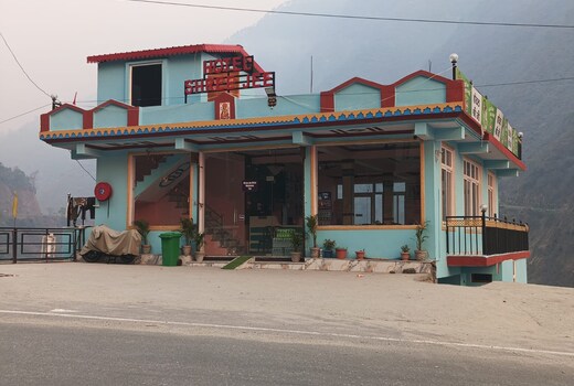 Shree jee hotel and Restaurant