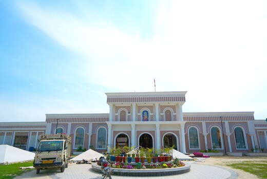 SINGLA RESORT