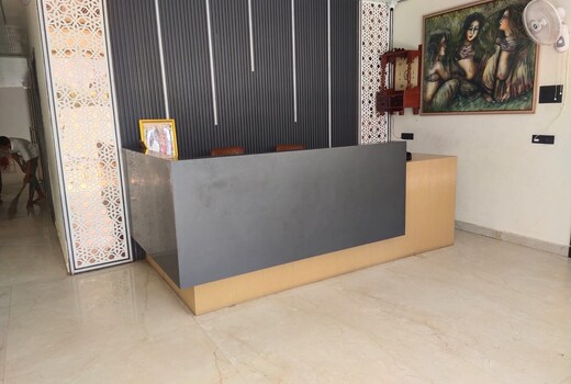 Hotel R K Grand
