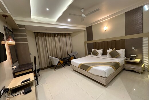 The Sapphire Grand
