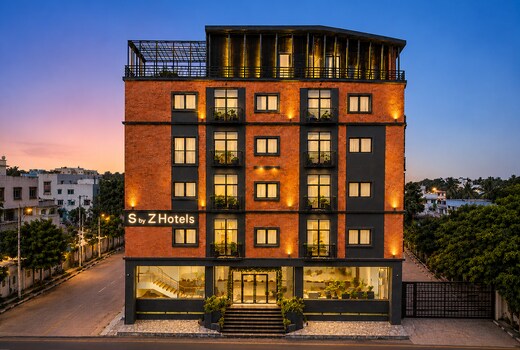 S by Z Hotels, HSR