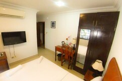 Riverside Phnom Penh Hotel