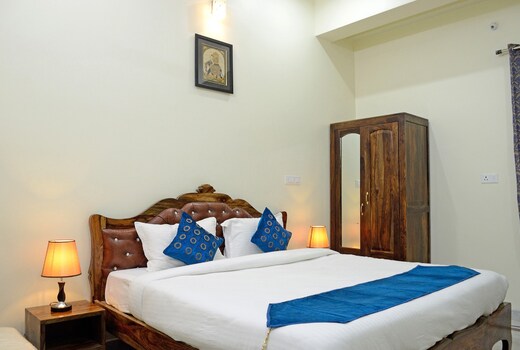 Hotel Krishna Kunj