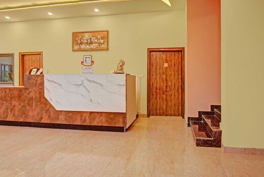 Hotel O S R Royal