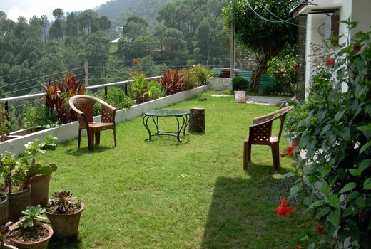 Amar Holiday Inn | Hill-view Cottage
