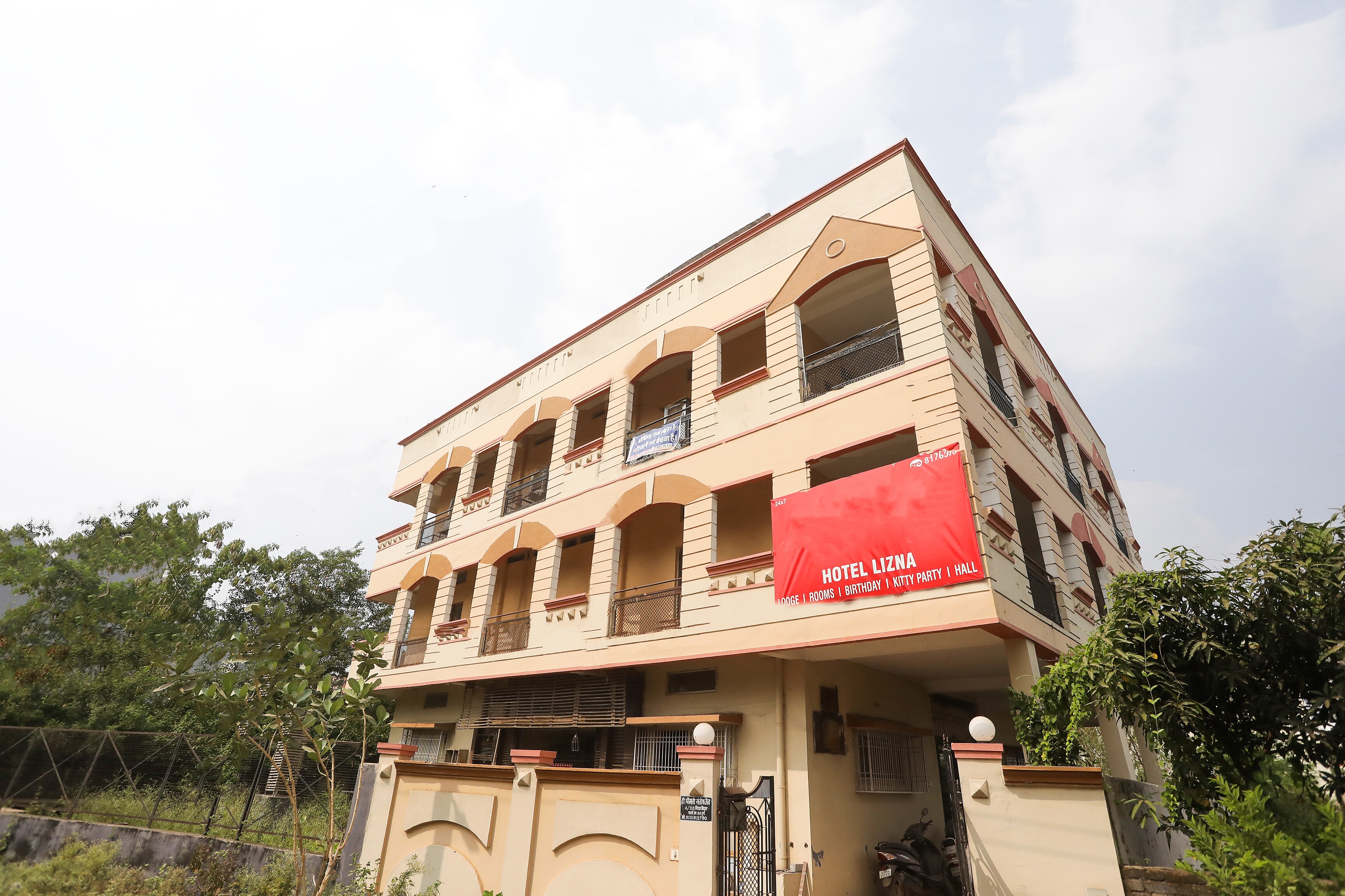 Hotel O LIZNA