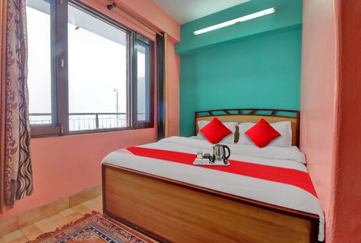Savitri Hotel Nand Palace