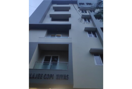 Aakruthi Inn Service Apartment