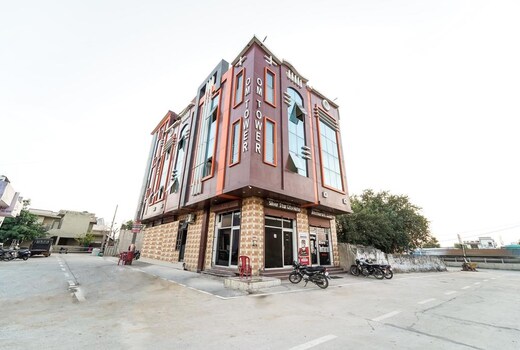 Om Hotel
