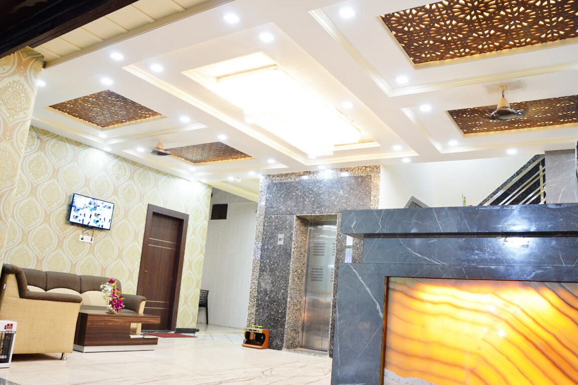 HOTEL ATA INN & RESTAURANT (20 mts FROM DARGAAH)