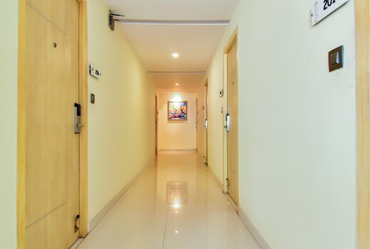 HOTEL SWARNA HEIGHTS