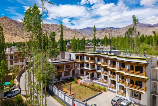 Hotel Bayshu ( The Hosteller Leh )