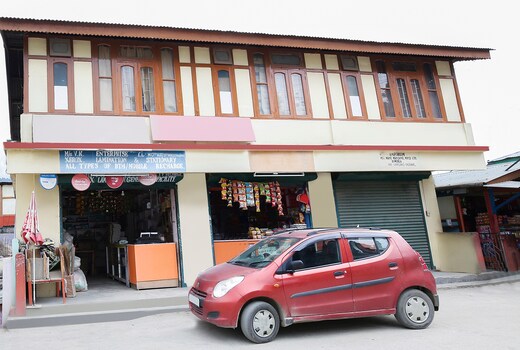 Hotel Tashi Den.