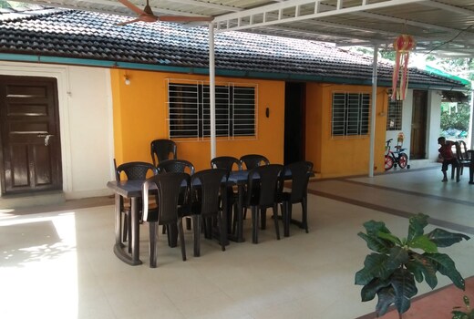 Hotel Aradhya