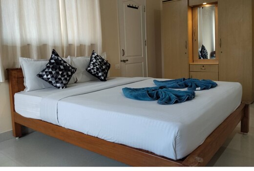 MaxStays | Elegant 2BHK Home in Vagator | Pool | Restaurant