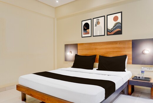 Hotel O Tiranga Residency