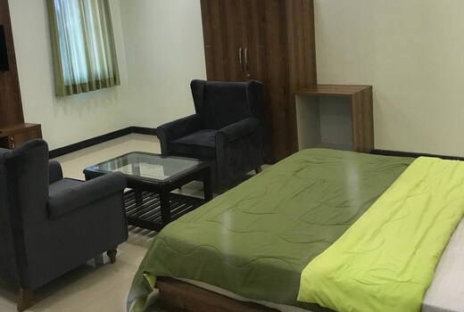 Hotel Madhuram