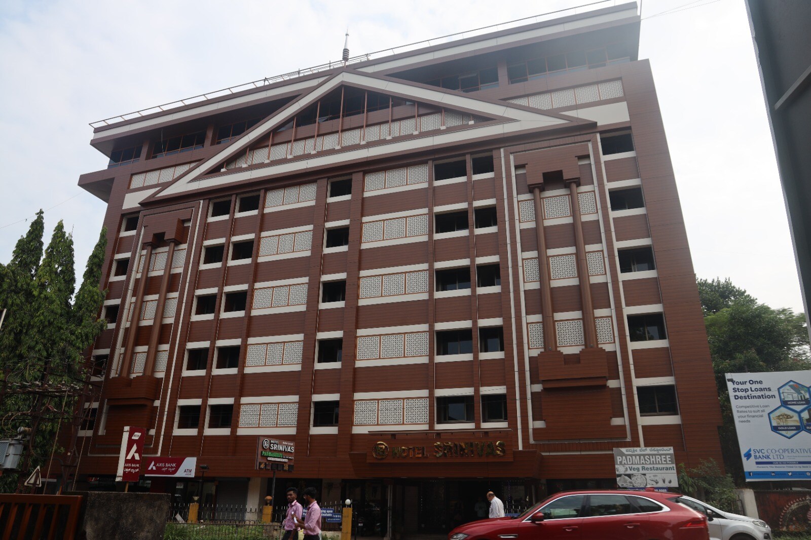 HOTEL SRINIVAS